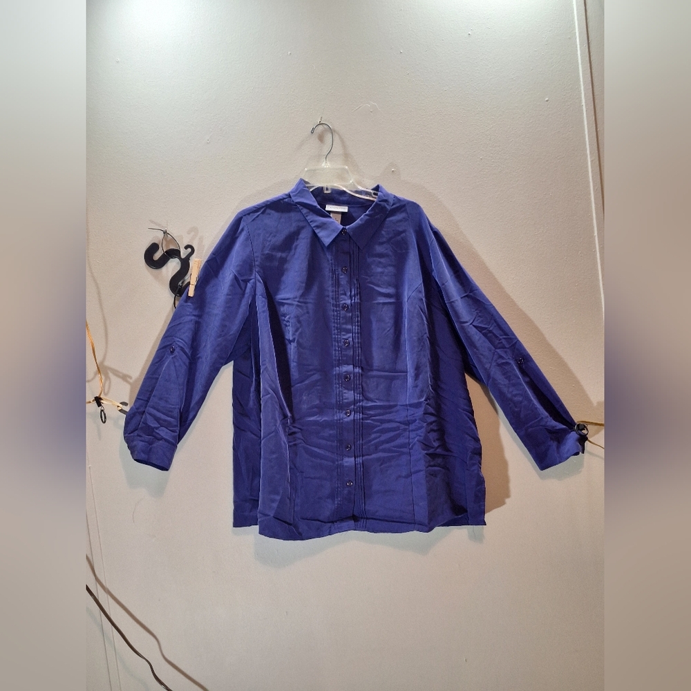 Women's Catherines Button-Down Shirt Size: 1X (18-20). Long Roll-tab Sleeves
